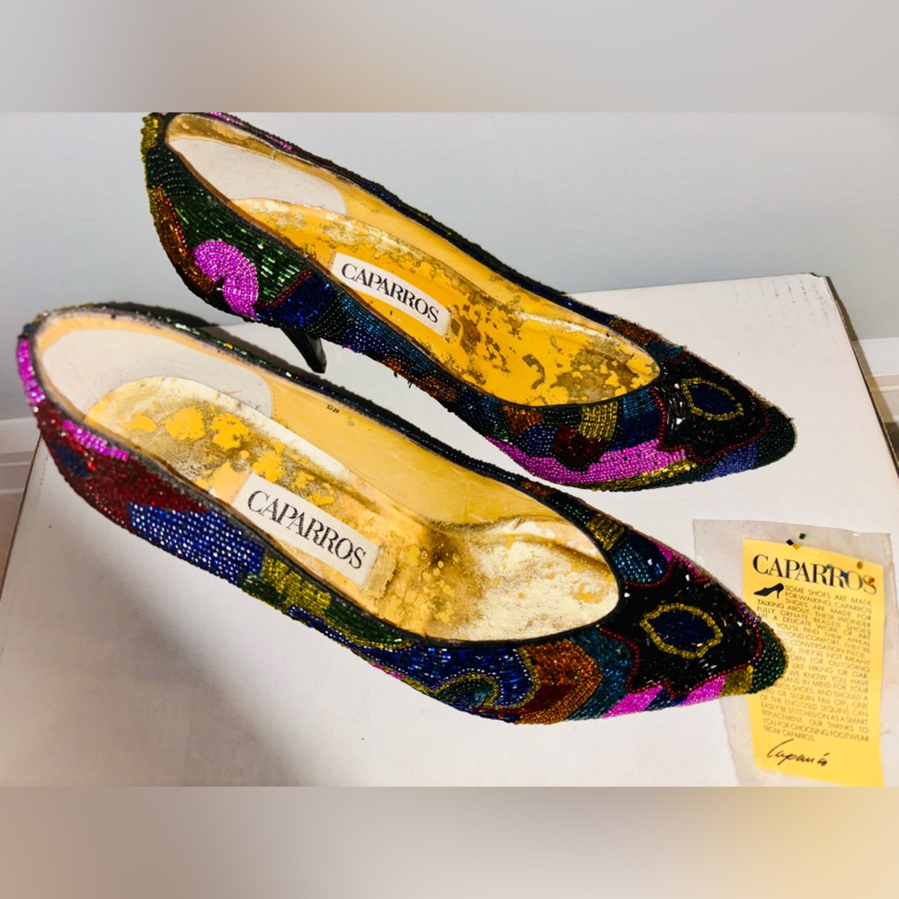 CAPARROS Multicolored Beaded Pumps w/ 3” Heels Size 9 - Picture 4 of 6